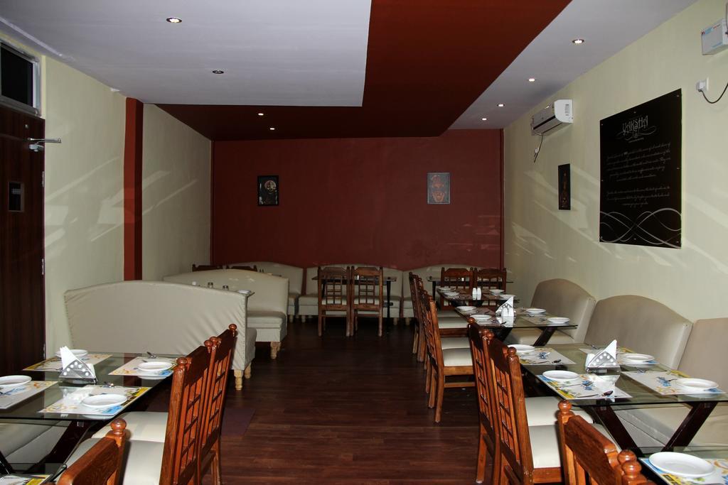 By The Way Hotel Mysore Bagian luar foto