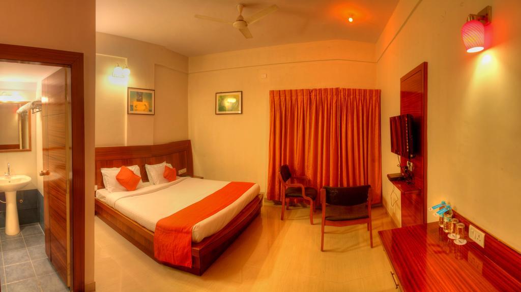 By The Way Hotel Mysore Ruang foto